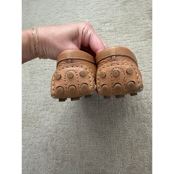 Tory Burch Tumbled Leather Kendrick Loafers Tan Camel Brown 5 - Picture 4 of 8